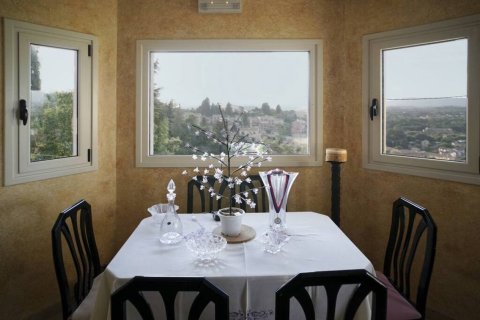 4 bedrooms Villa in Corfu, Greece No. 104953 10