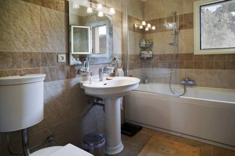 4 bedrooms Villa in Corfu, Greece No. 104953 15