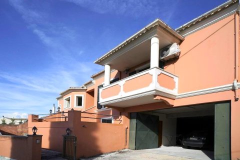 4 bedrooms Villa in Corfu, Greece No. 104953 4