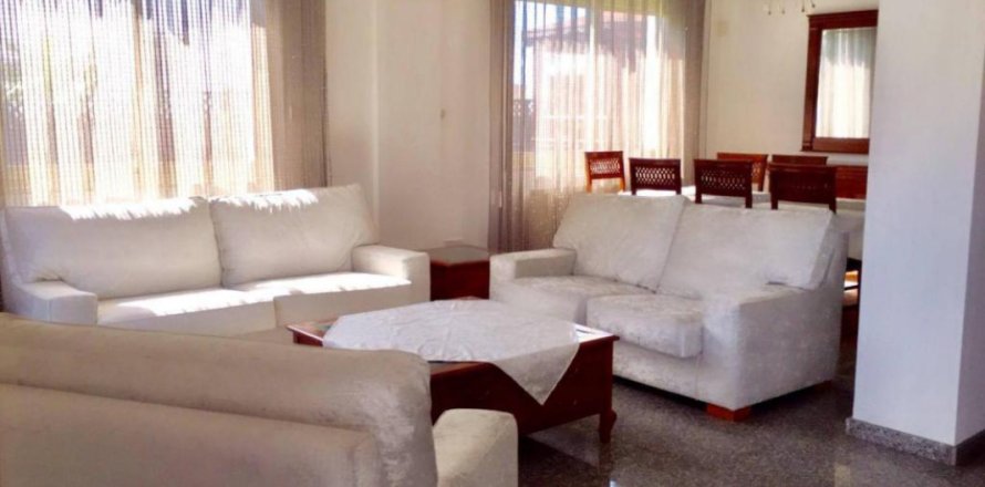 5 bedrooms Villa in Limassol, Cyprus No. 105995