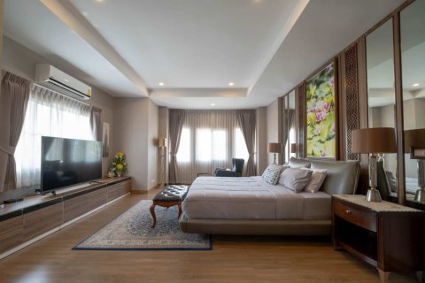 4 bedrooms House in Chiang Mai, Thailand No. 97743 13