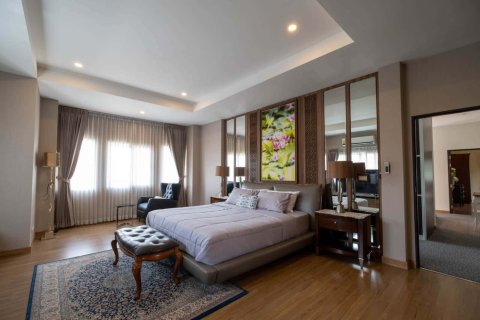 4 bedrooms House in Chiang Mai, Thailand No. 97743 12