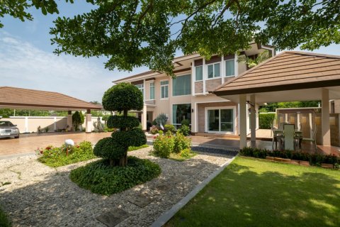 4 bedrooms House in Chiang Mai, Thailand No. 97743 1