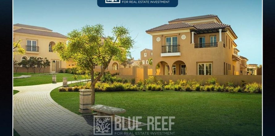 3 bedrooms Townhouse in 1st Neighborhood, Vietnam No. 38347