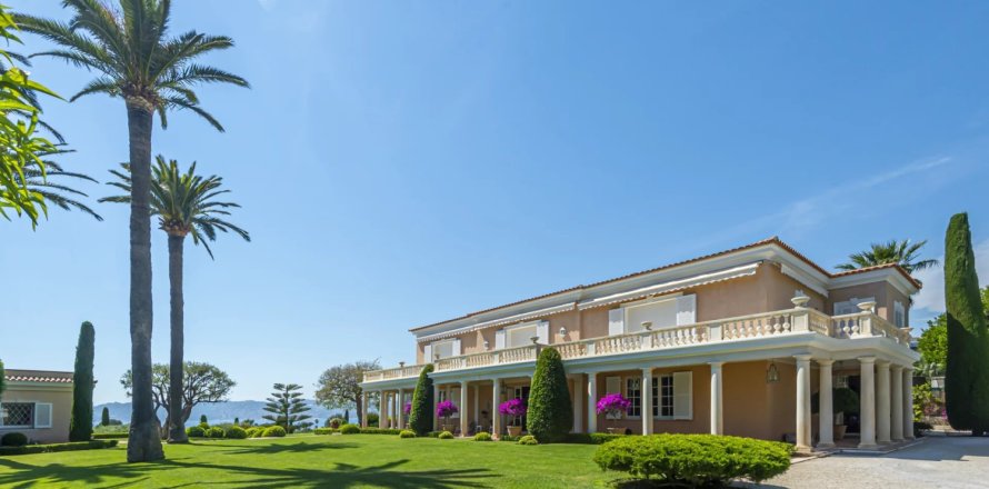 7 chambres Villa à Antibes, France No. 67958