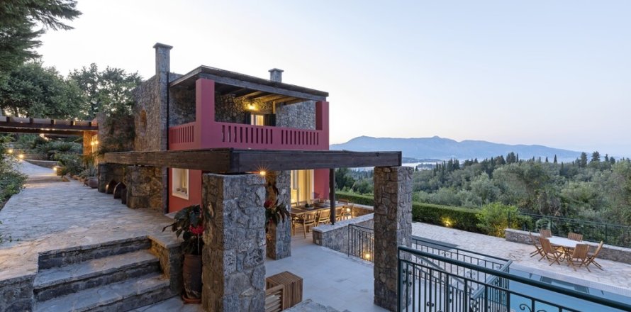 Вилла с 6 спальнями в Керкира, Греция №58622