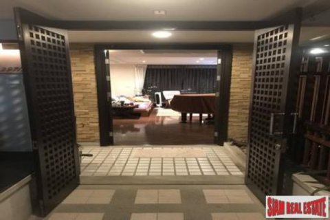 3 bedrooms Apartment in Bangkok, Thailand No. 95794 12