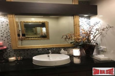 3 bedrooms Apartment in Bangkok, Thailand No. 95794 4