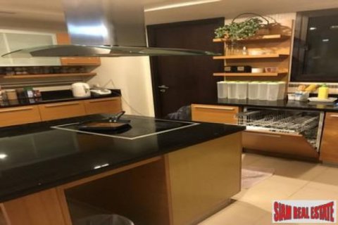 3 bedrooms Apartment in Bangkok, Thailand No. 95794 6