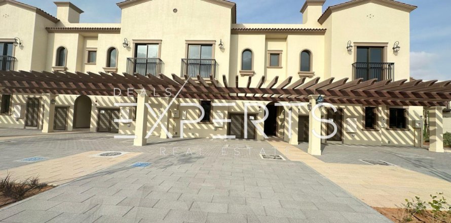 3 bedrooms Townhouse in Al Mearag City, Vietnam No. 83053