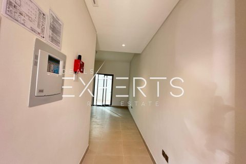 3 bedrooms Townhouse in Al Mearag City, Vietnam No. 83053 8