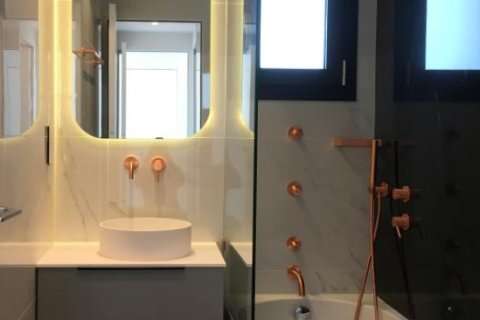 3 bedrooms Apartment in Limassol, Cyprus No. 106291 9