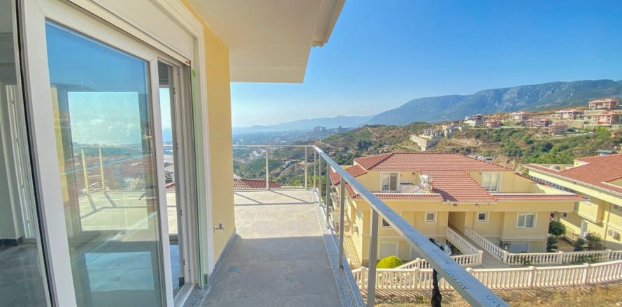 3 bedrooms Penthouse in Lien Chieu, Vietnam No. 14732