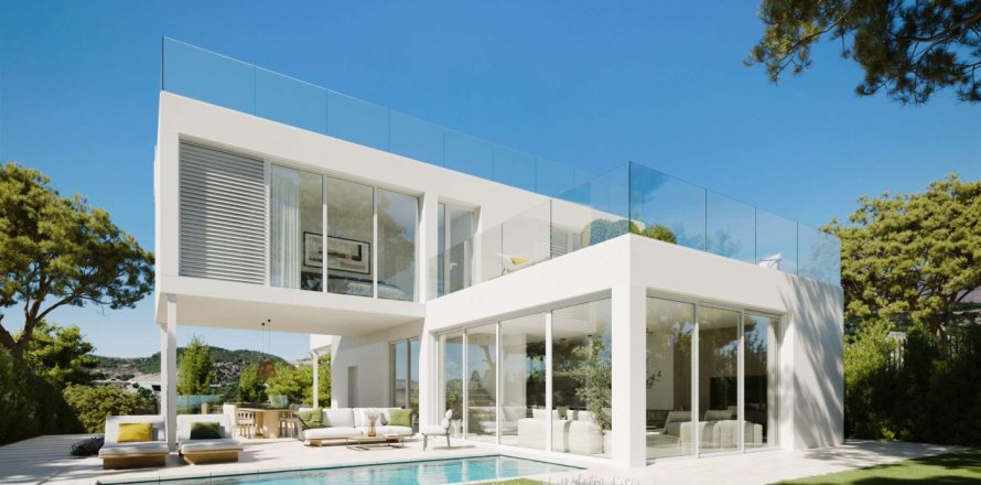 3 bedrooms Villa in Estepona, Spain No. 127105
