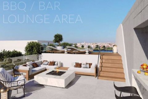 3 bedrooms Apartment in Limassol, Cyprus No. 81927 9