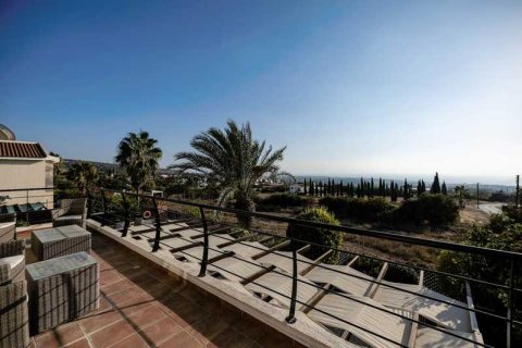 3 bedrooms Villa in Tala, Cyprus No. 66511 14