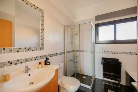 3 bedrooms Villa in Tala, Cyprus No. 66511 15