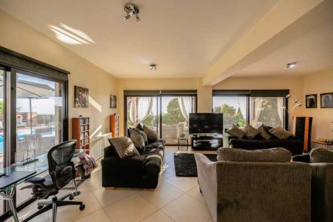 3 bedrooms Villa in Tala, Cyprus No. 66511 2