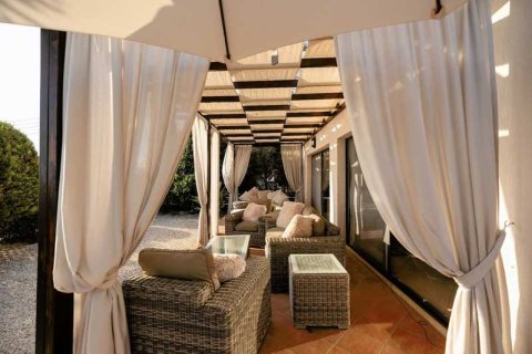 3 bedrooms Villa in Tala, Cyprus No. 66511 10