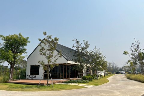 Коммерческая недвижимость с 7 спальнями в Чиангмай, Таиланд №98164 11