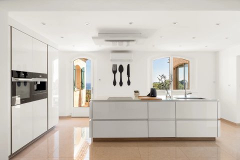 4 bedrooms House in Vallauris, France No. 68809 5