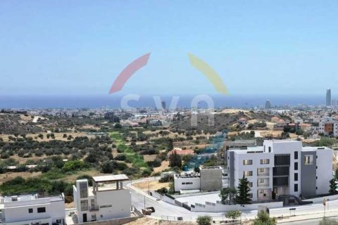 3 bedrooms Apartment in Germasogeia, Cyprus No. 82139 2