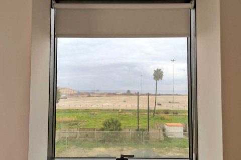 2 bedrooms Apartment in Larnaca, Cyprus No. 80875 6