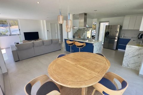 3 bedrooms Villa in Long Dinh, Vietnam No. 27738 17