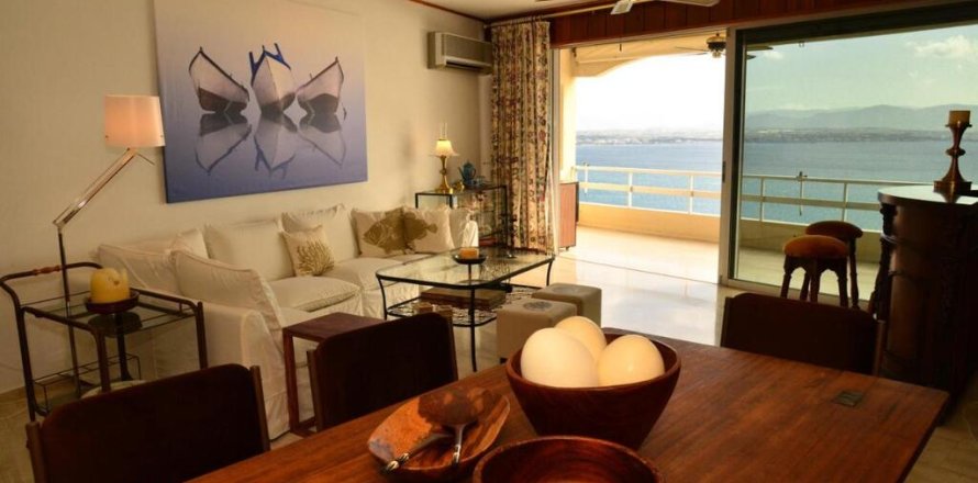 3 bedrooms Maisonette in Loutraki, Greece No. 107901