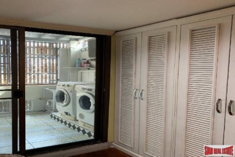 4 bedrooms House in Bangkok, Thailand No. 96305 13