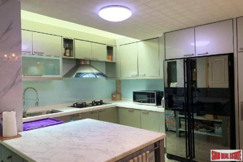 4 bedrooms House in Bangkok, Thailand No. 96305 20