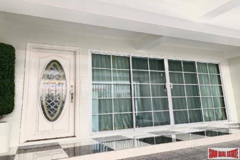 4 bedrooms House in Bangkok, Thailand No. 96305 25