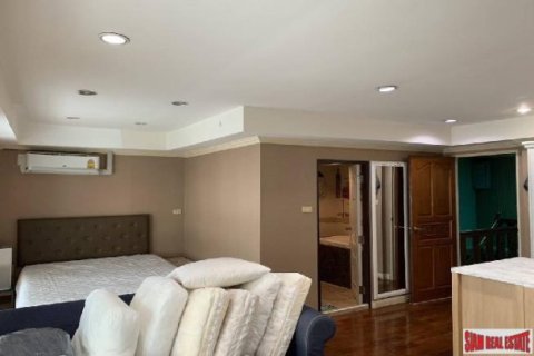 4 bedrooms House in Bangkok, Thailand No. 96305 3