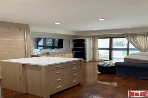 4 bedrooms House in Bangkok, Thailand No. 96305 10