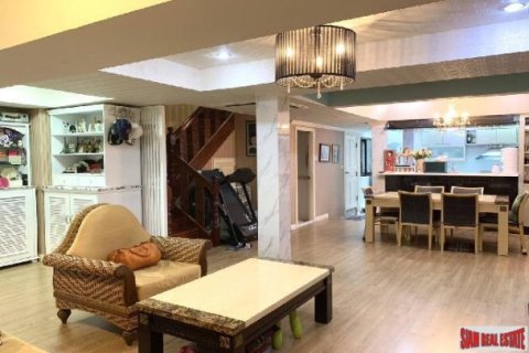 4 bedrooms House in Bangkok, Thailand No. 96305 28