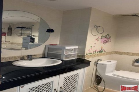 4 bedrooms House in Bangkok, Thailand No. 96305 9