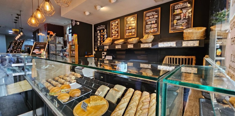 Коммерческая недвижимость 140м² в Барселона, Испания №25324