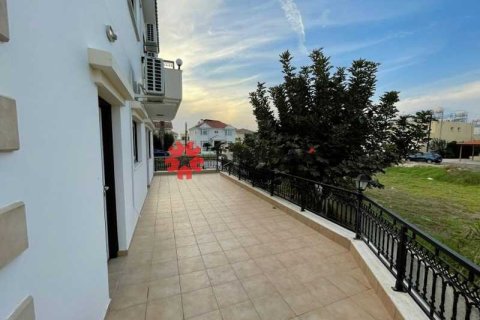 4 bedrooms House in Pyla, Cyprus No. 82726 15