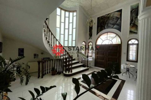 4 bedrooms House in Pyla, Cyprus No. 82726 2