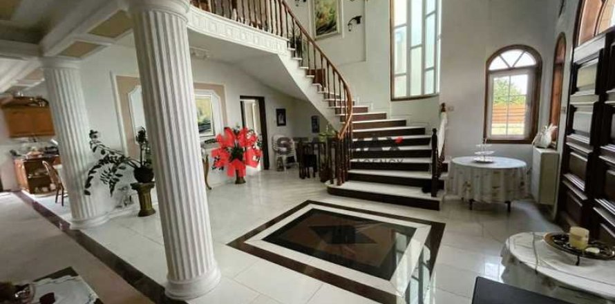 4 bedrooms House in Pyla, Cyprus No. 82726