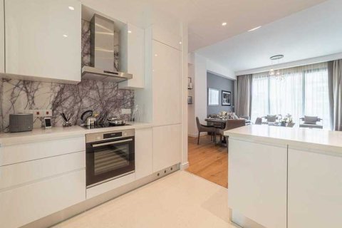 2 bedrooms Apartment in Germasogeia, Cyprus No. 34446 2