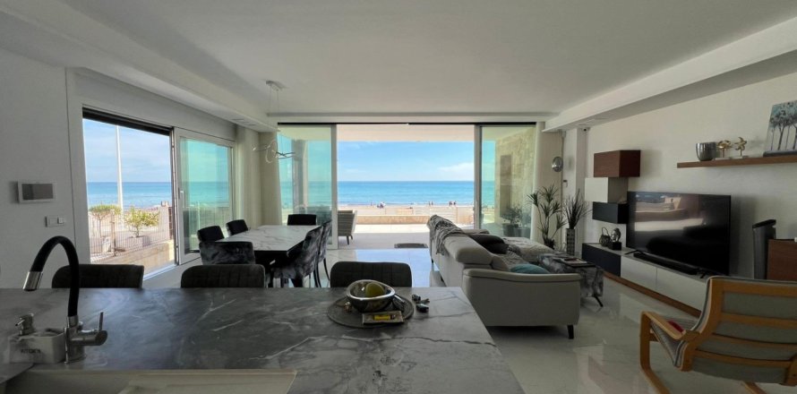 5 bedrooms Villa in La Mata, Spain No. 113784