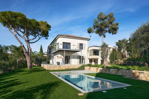 5 dormitorios Villa en Cannes, France No. 67297 2