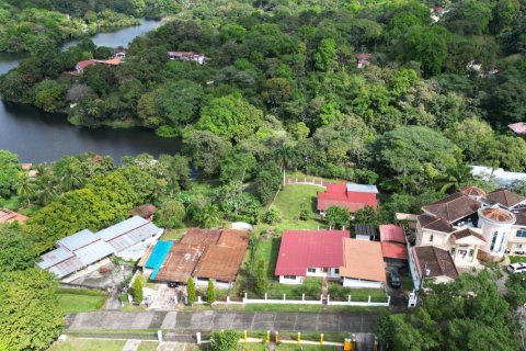 5 bedrooms House in Panama City, Panama No. 76525 16