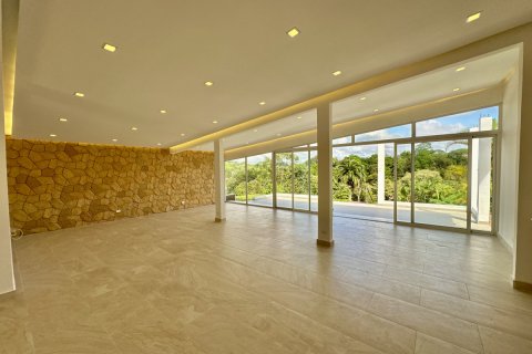 5 bedrooms House in Panama City, Panama No. 76525 3