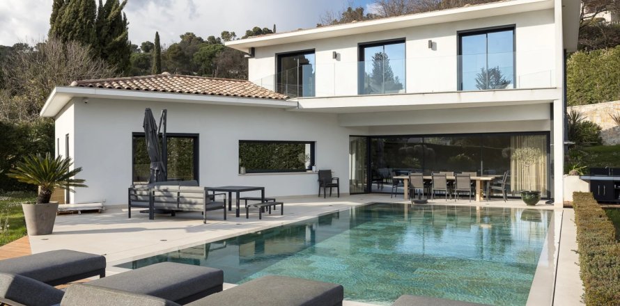 Вилла с 4 спальнями в Сен-Поль-де-Ванс, Франция №99756