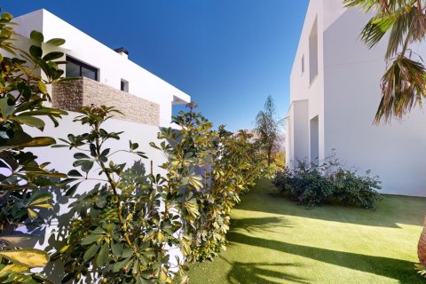 3 bedrooms Villa in Polop, Spain No. 112090