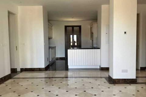 3 bedrooms Apartment in Limassol, Cyprus No. 102281 6