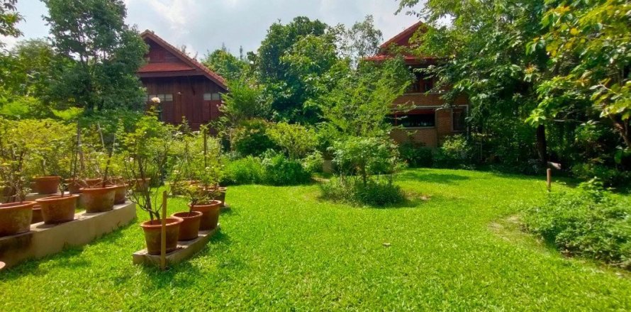 Studio Villa in Chiang Mai, Thailand No. 97137