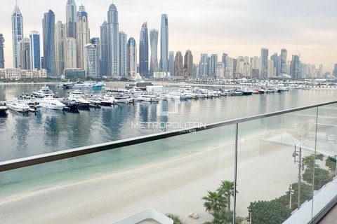 3 bedrooms Apartment in EMAAR Beachfront, UAE No. 93108